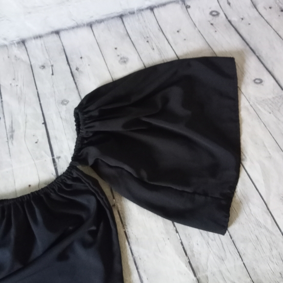 EUC Black Bandeau bell sleeve top - Small - Picture 6 of 7